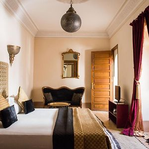 Suite Palm Lit King-Size